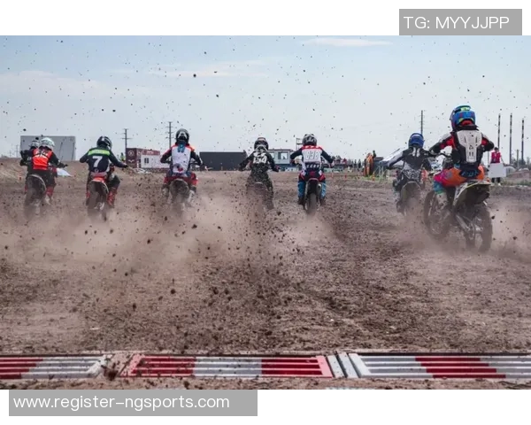 今年运动数据重庆攀岩队与武汉攀岩队赛后复盘力量对决的精彩瞬间与战术分析